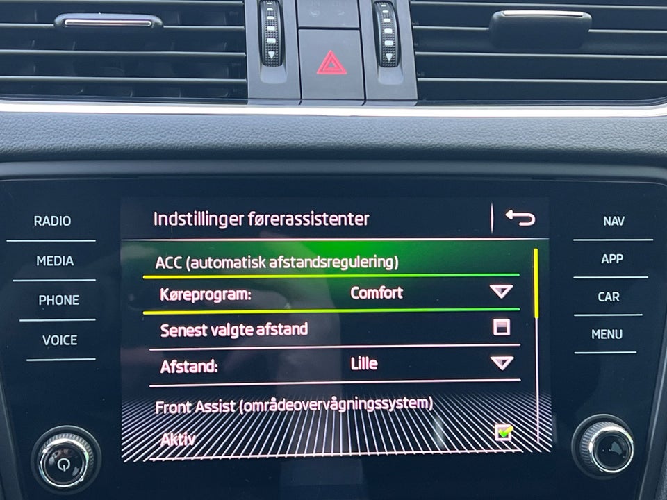 Skoda Octavia 1,6 TDi 115 Business Line Combi DSG 5d