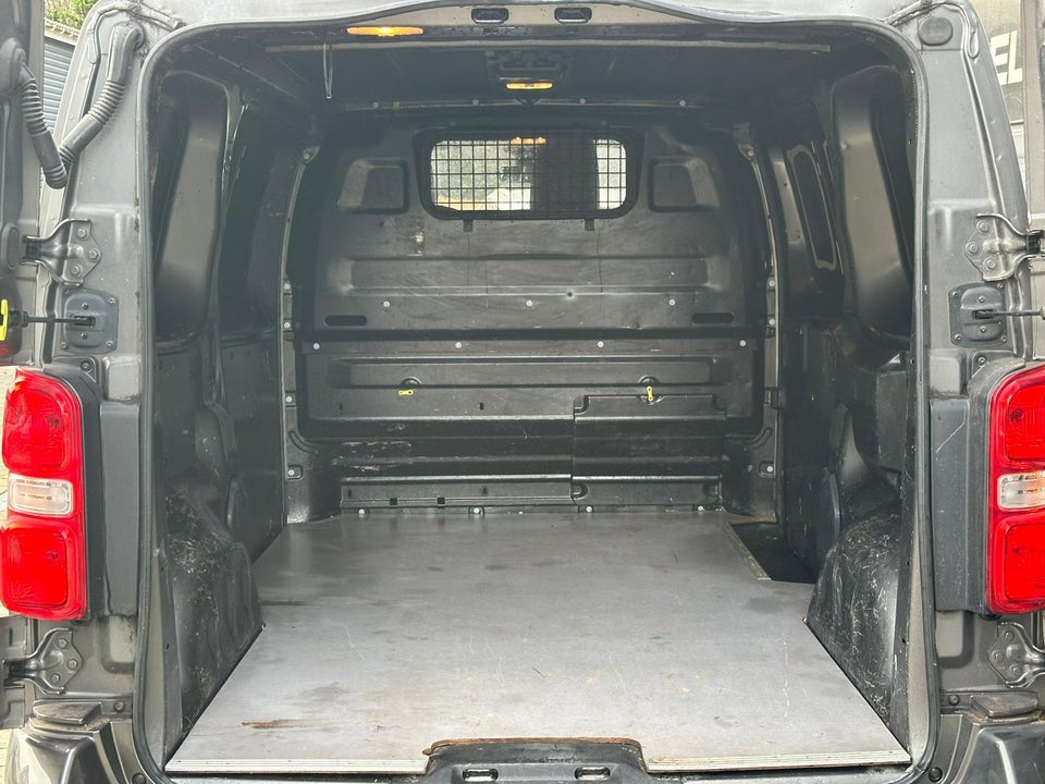 Peugeot Expert 2,0 BlueHDi 122 L2 Premium EAT8 Van