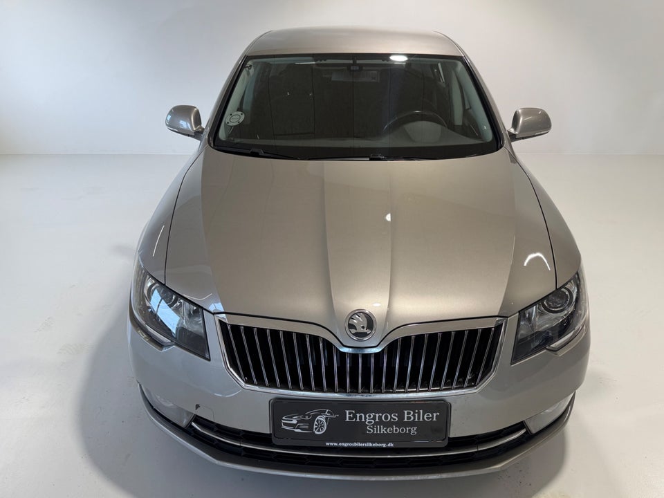 Skoda Superb 1,8 TSi 160 Elegance DSG 5d