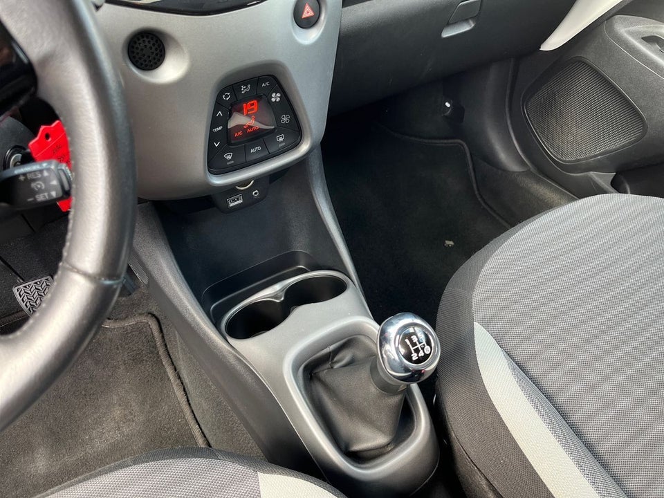 Toyota Aygo 1,0 VVT-i x-pression 5d