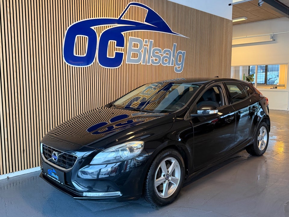 Volvo V40 2,0 D3 150 Momentum 5d