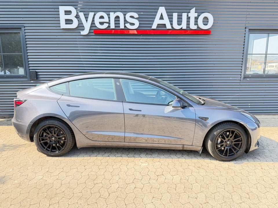 Tesla Model 3 Long Range AWD 4d