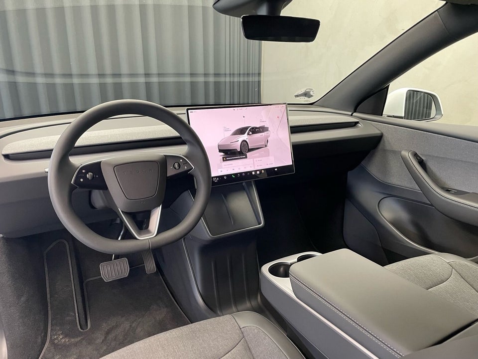 Tesla Model Y RWD 5d