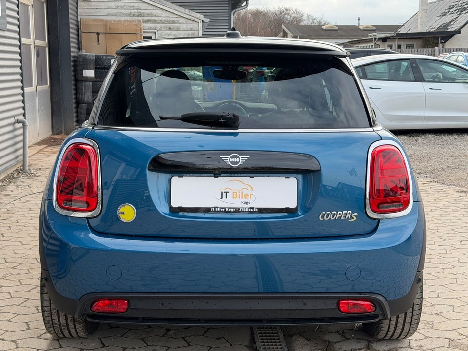 MINI Cooper SE Maximise 3d