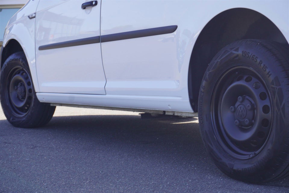 VW Caddy 1,0 TSi 102 BMT Van 4d