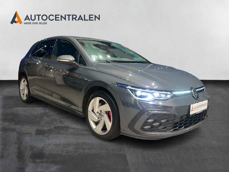 VW Golf VIII 1,4 GTE DSG 5d