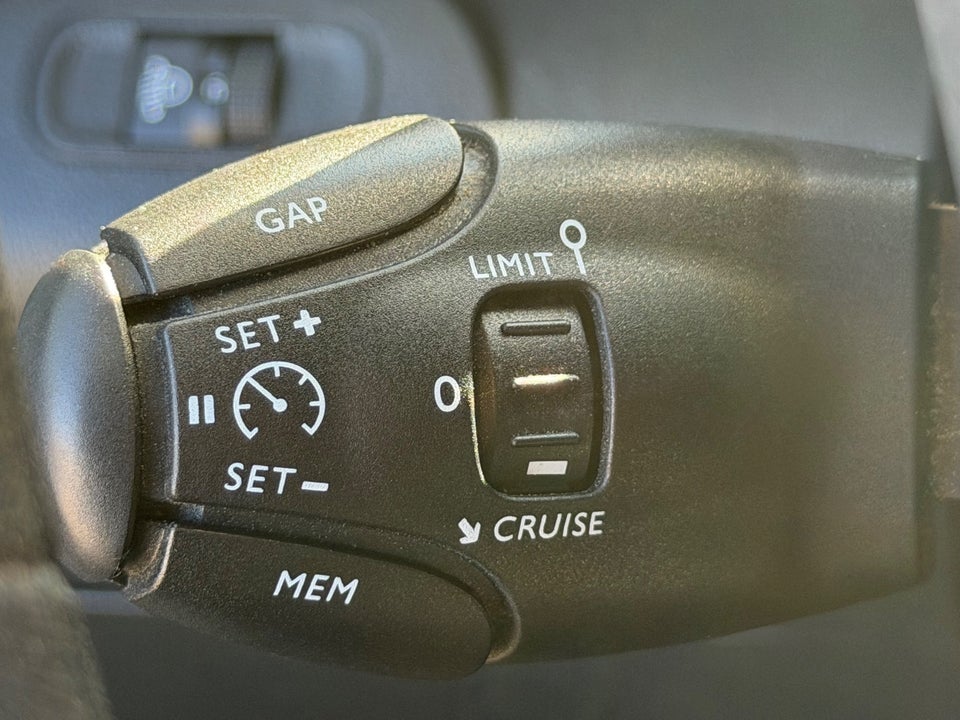 Peugeot Partner 1,5 BlueHDi 130 L2V2 Ultimate EAT8 Van