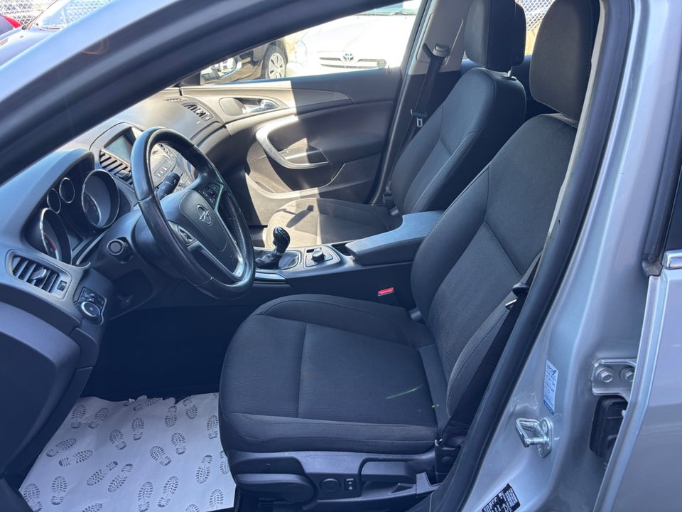 Opel Insignia 1,8 Edition 5d