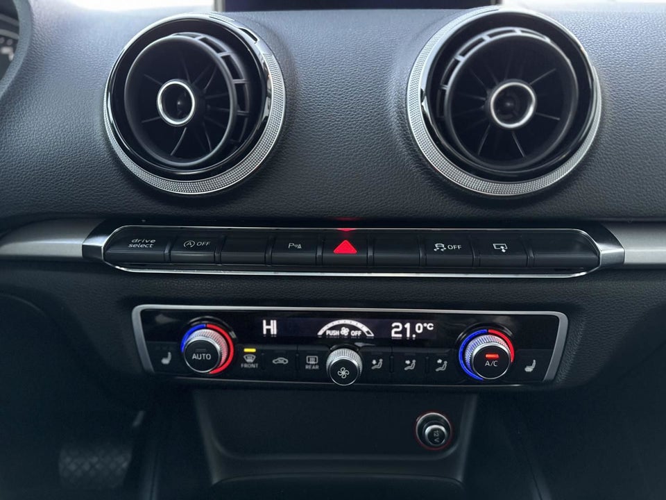 Audi A3 1,8 TFSi 180 Attraction Sportback S-tr. 5d