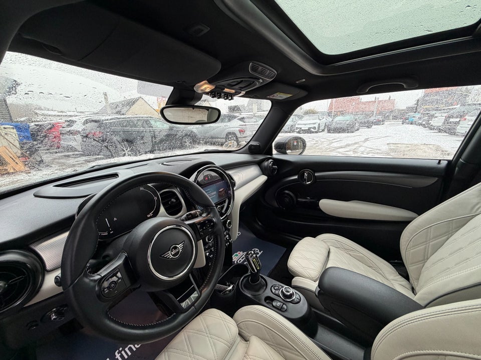 MINI Cooper SE Maximise 3d