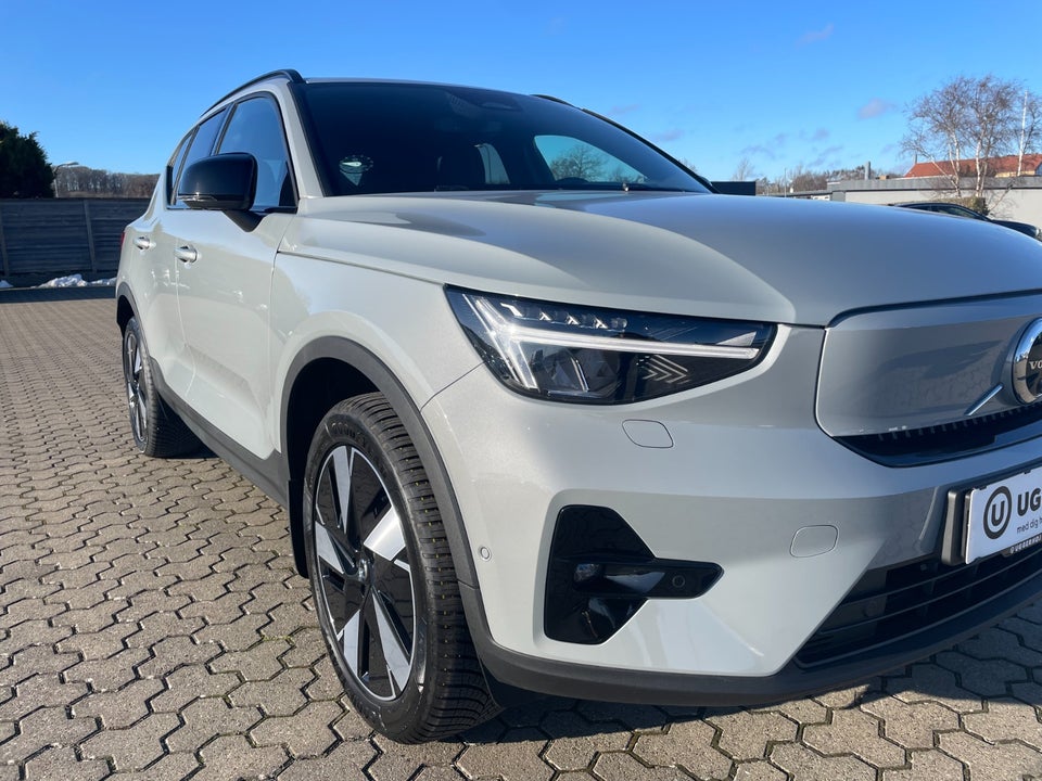 Volvo EX40 Extended Range Plus 5d
