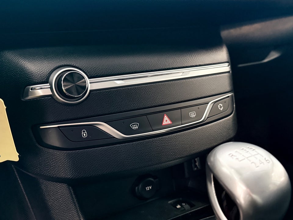 Peugeot 308 1,5 BlueHDi 130 Style 5d