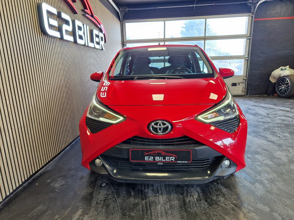Toyota Aygo 1,0 VVT-i x-press 5d