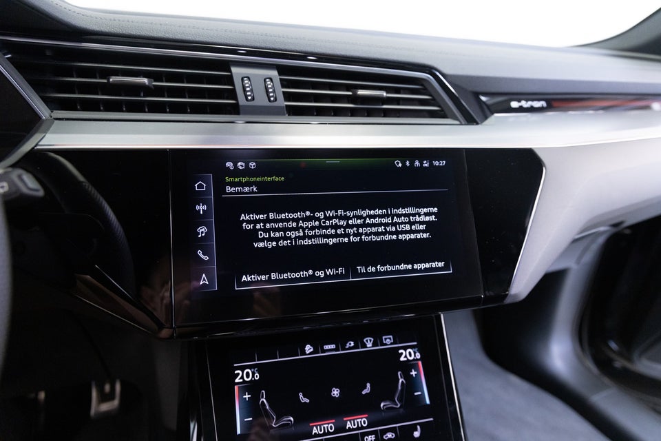 Audi Q8 e-tron 55 S-line quattro 5d