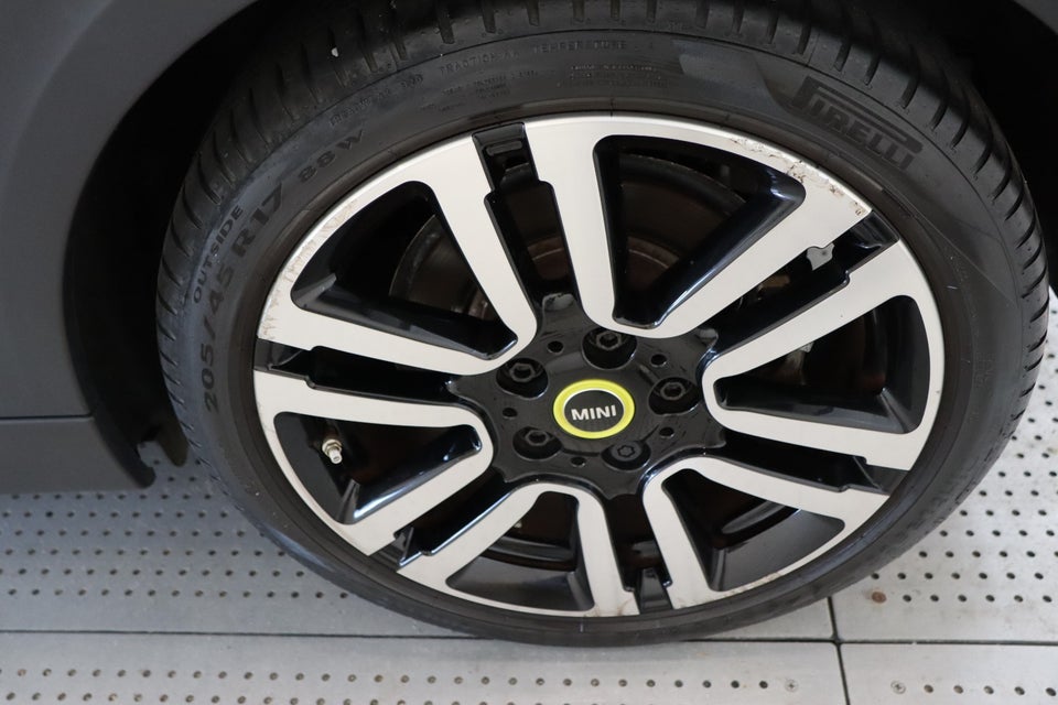 MINI Cooper SE Camden Edition 3d