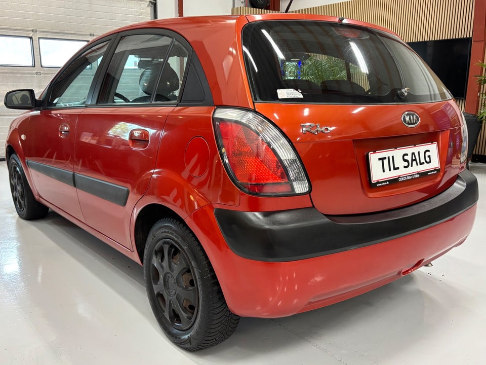 Kia Rio 1,4 Exclusive 5d