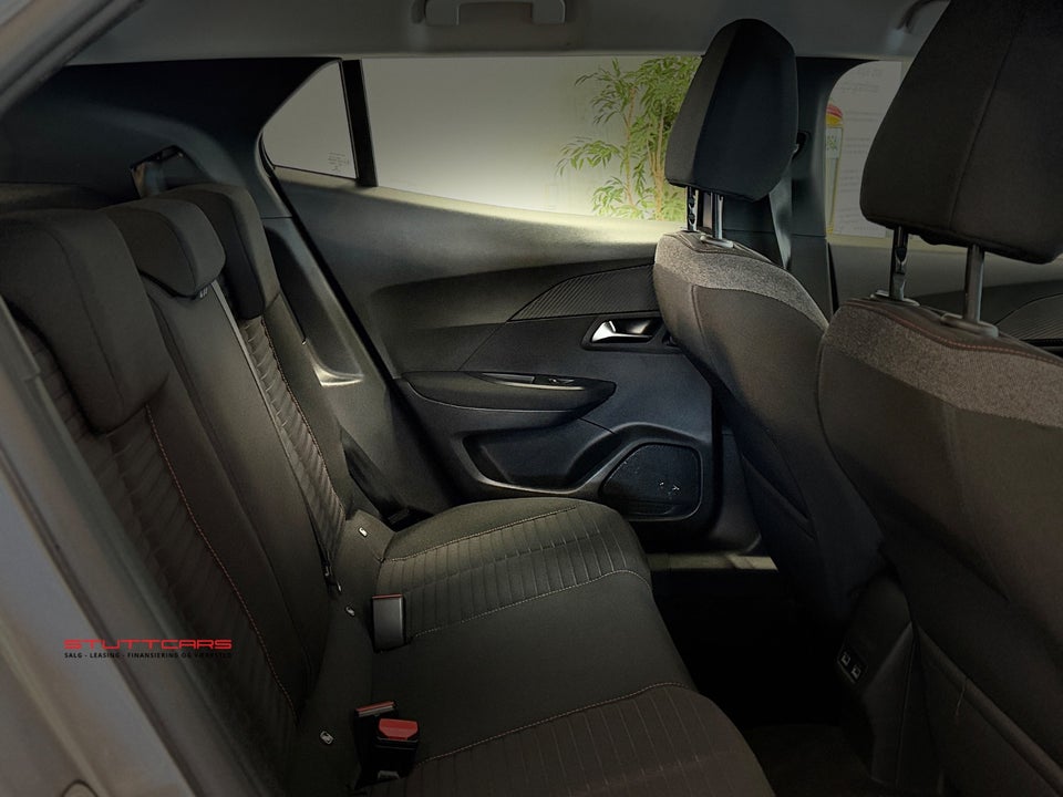 Peugeot e-2008 50 Active 5d