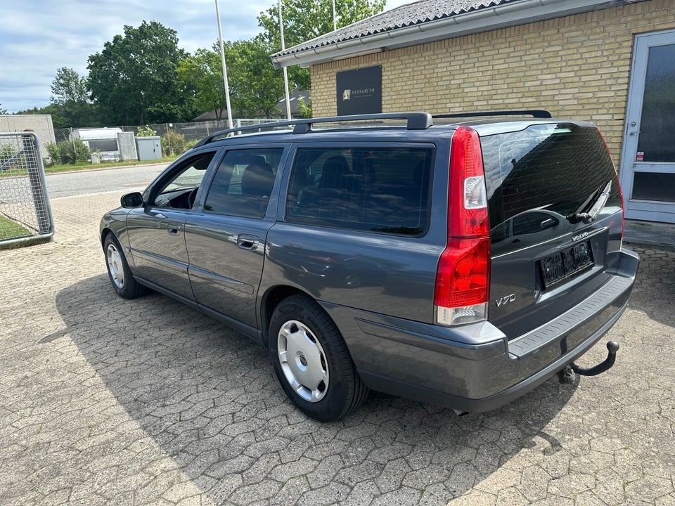 Volvo V70 2,4 170 Kinetic aut. 5d