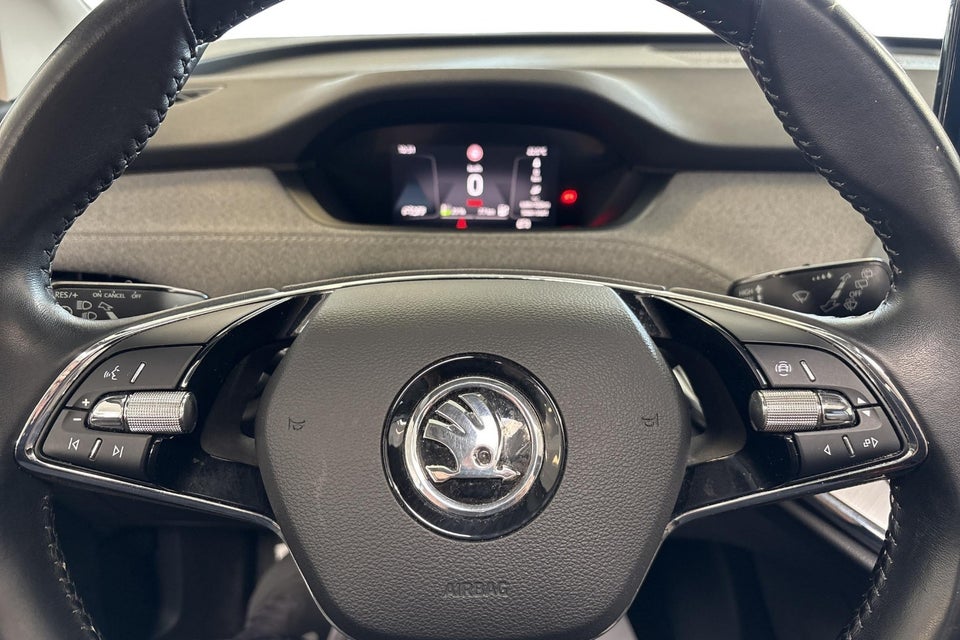Skoda Enyaq 60 iV Loft 5d