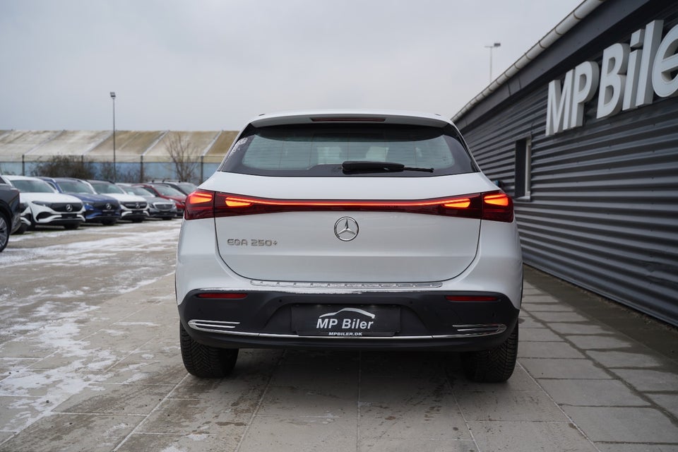 Mercedes EQA250+ Progressive 5d