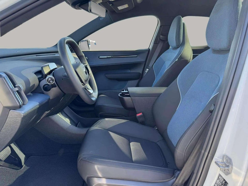 Volvo EX30 Extended Range Ultra 5d