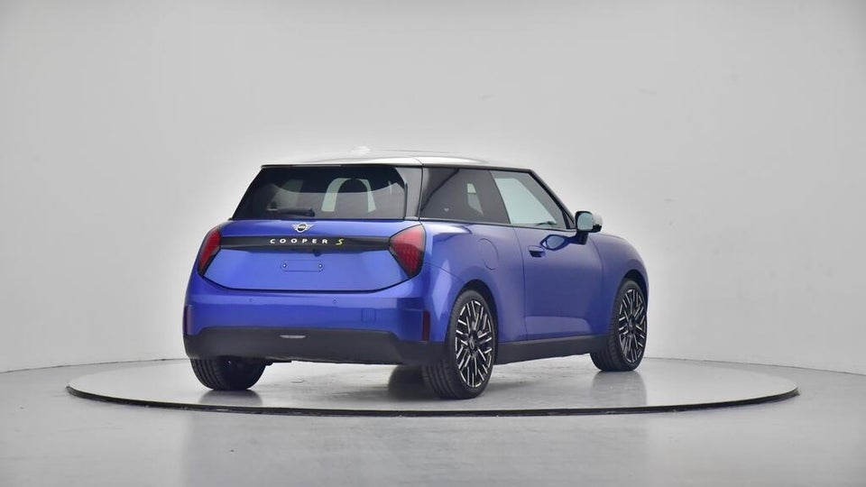 MINI Cooper SE Favoured Trim XL 3d