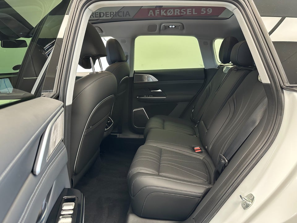 Xpeng G9 Standard Range 5d