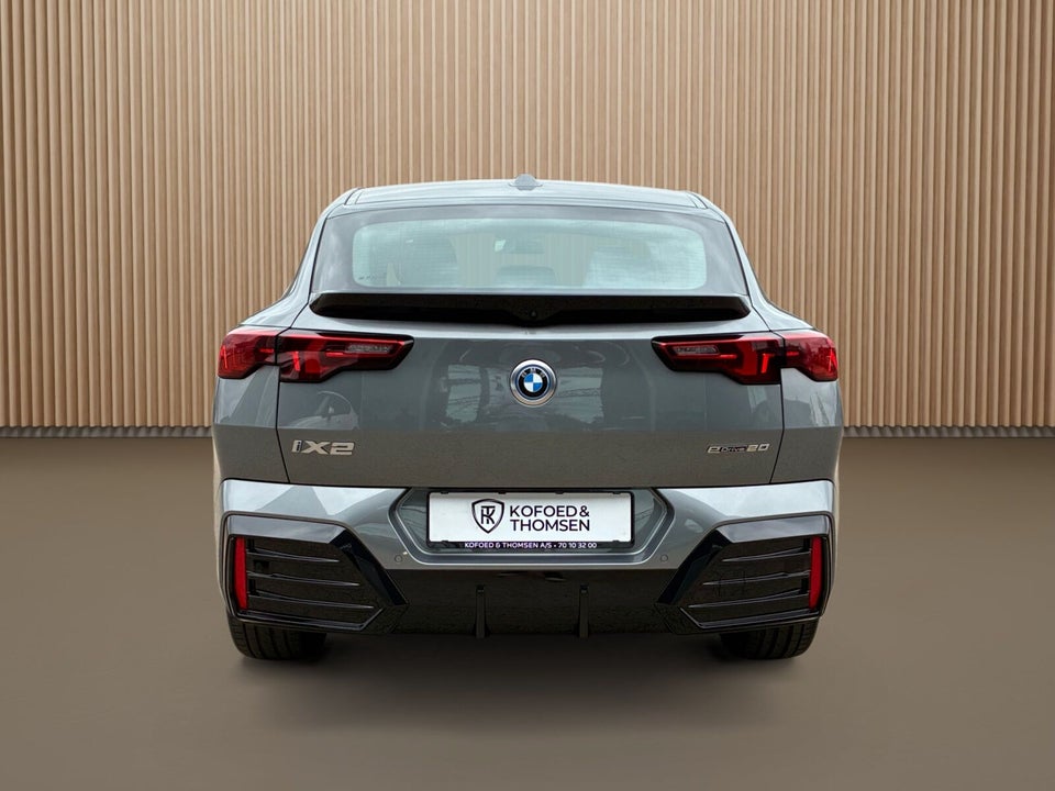 BMW iX2 eDrive20 M-Sport 5d