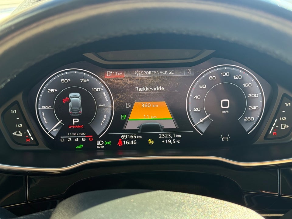 Audi Q3 45 TFSi e Attitude plus S-tr. 5d