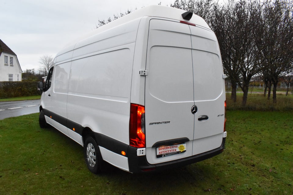 Mercedes Sprinter 317 2,0 CDi A3 Kassevogn RWD