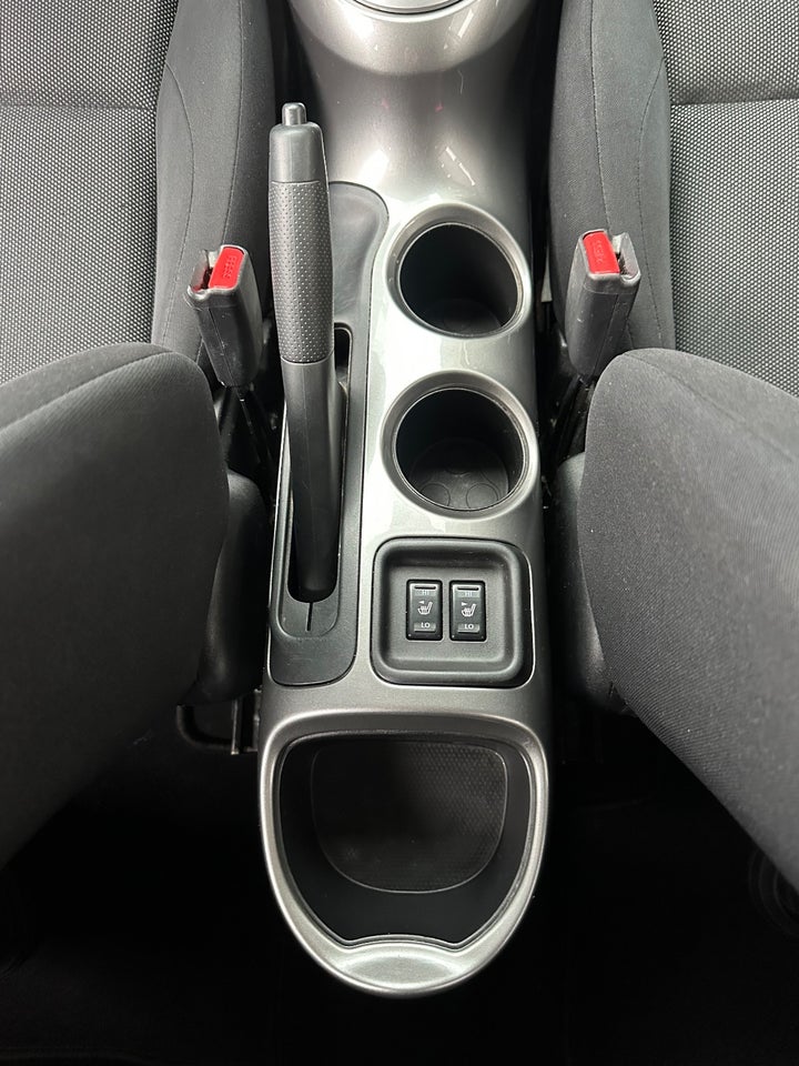 Nissan Juke 1,6 Acenta CVT 5d