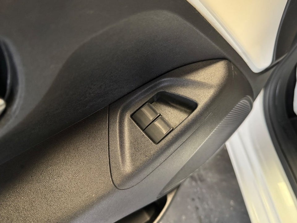 Toyota Aygo 1,0 VVT-i x-press 5d