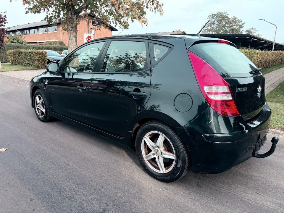 Hyundai i30 1,4 CVVT Classic 5d