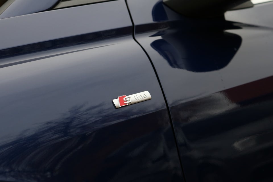 Audi Q4 e-tron 40 S-line 5d