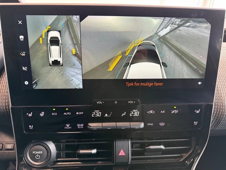 Toyota bZ4X Executive 5d