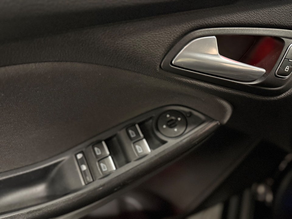 Ford Focus 1,0 SCTi 125 Business stc. aut. 5d