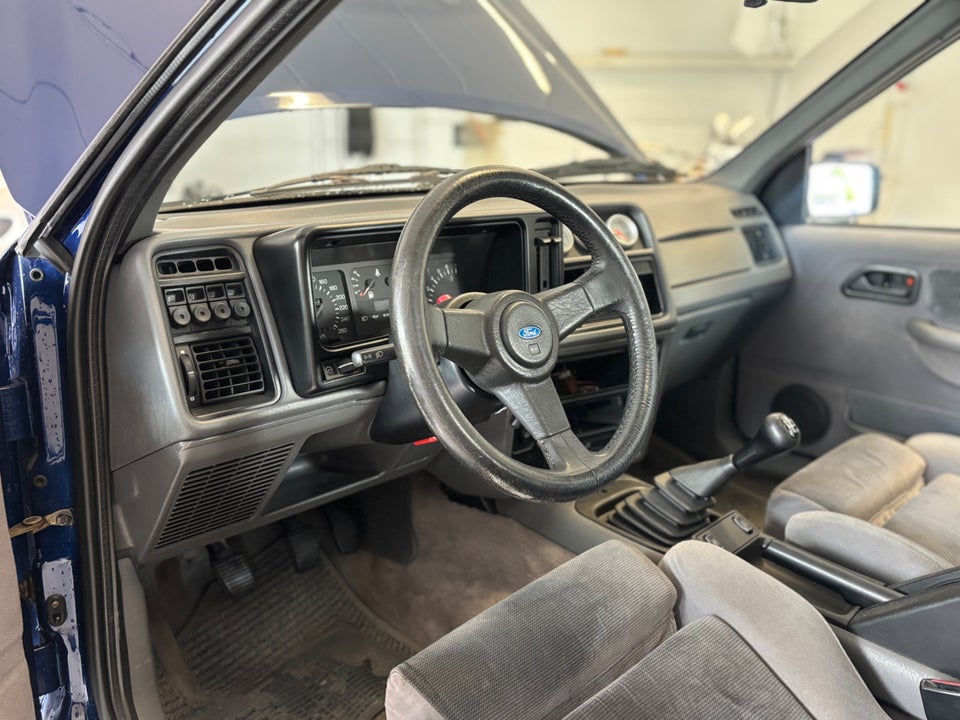 Ford Sierra 2,0 Cosworth 4d