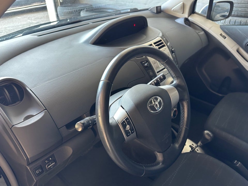 Toyota Yaris 1,0 Luna M/M 5d