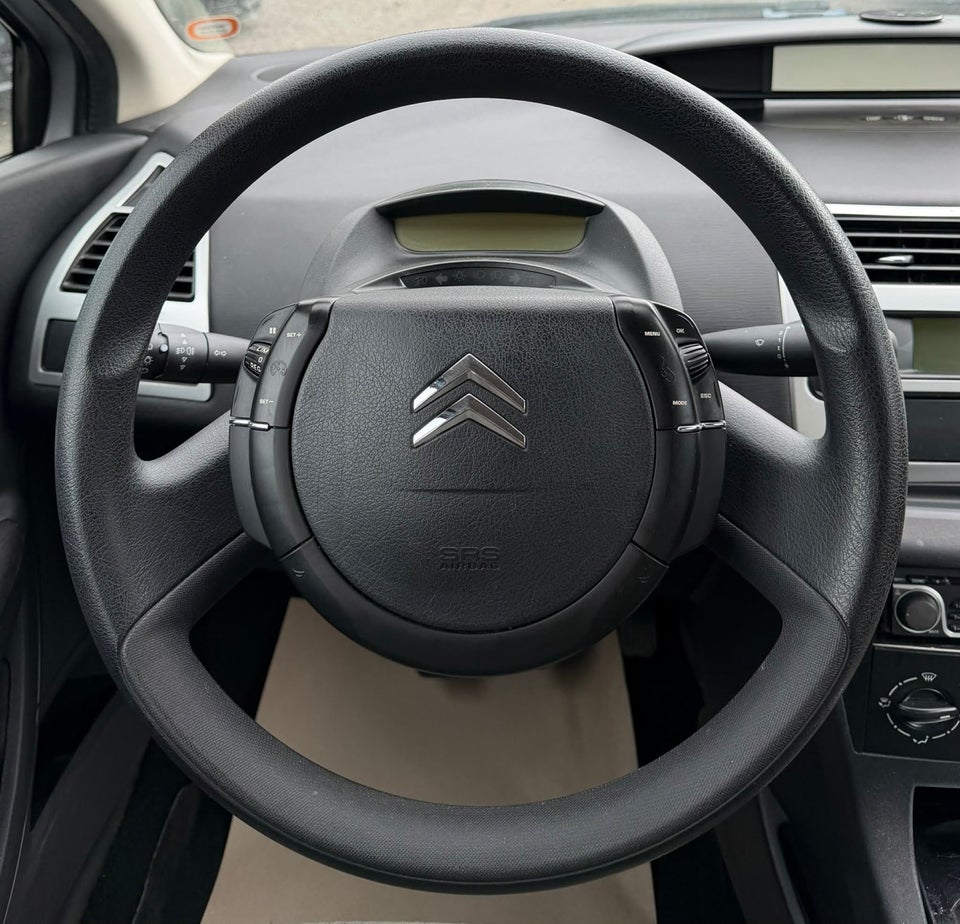Citroën C4 1,4 16V Advance 5d