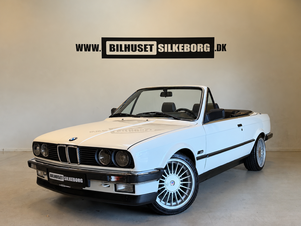 BMW 320i 2,0 Cabriolet 2d