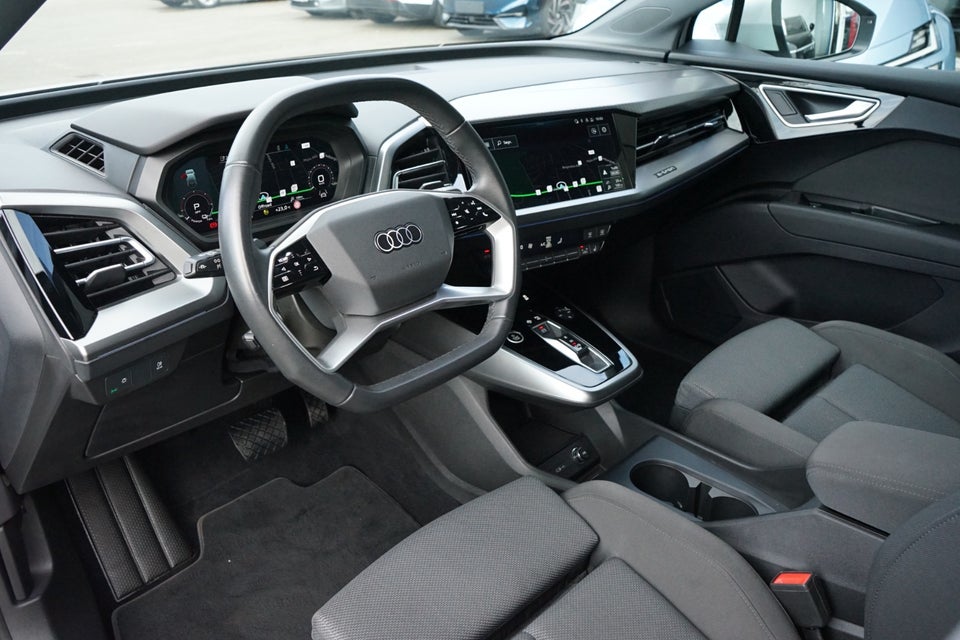 Audi Q4 e-tron 40 S-line 5d