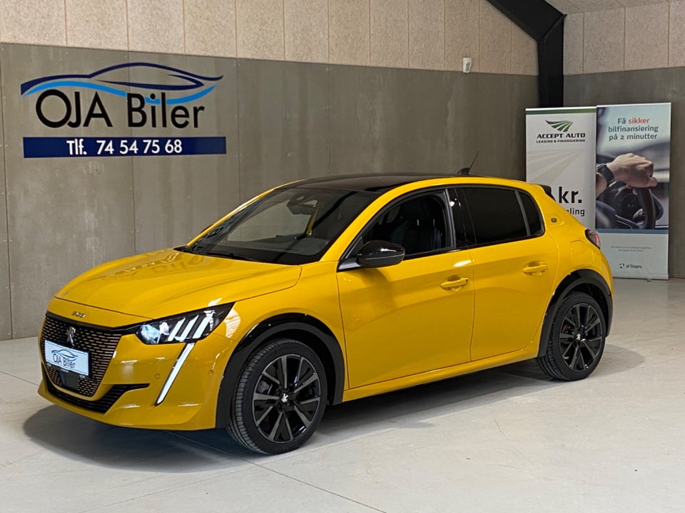 Peugeot e-208 50 GT Sky 5d
