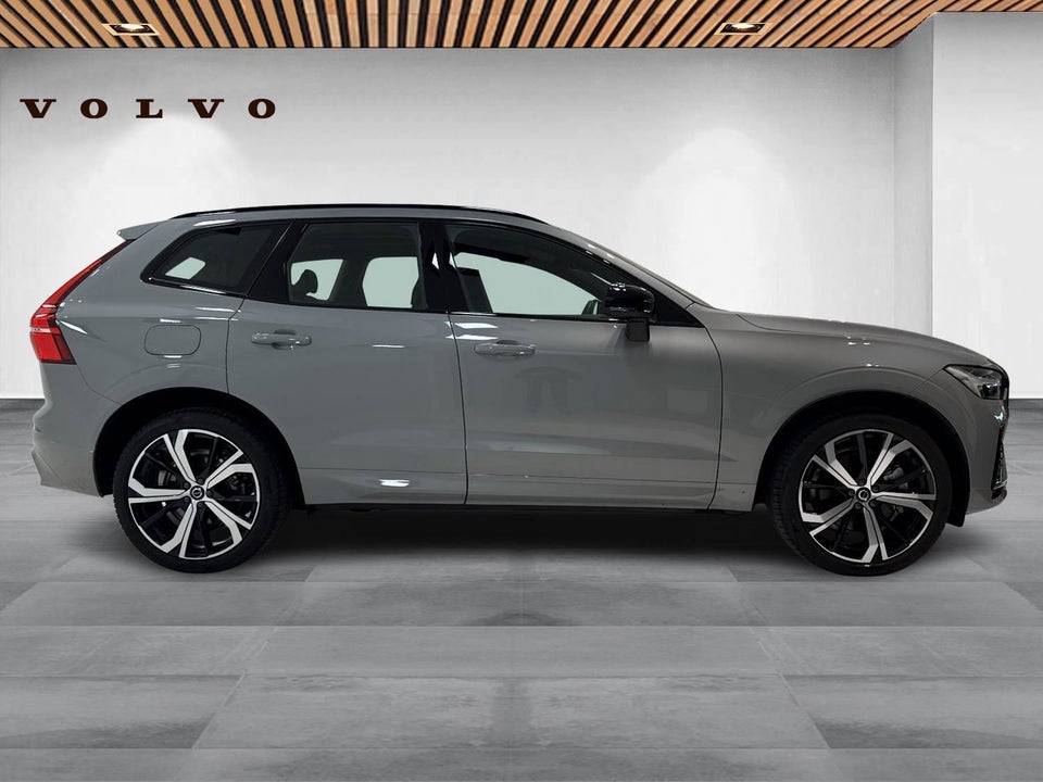 Volvo XC60 2,0 T6 ReCharge Plus Dark aut. AWD 5d