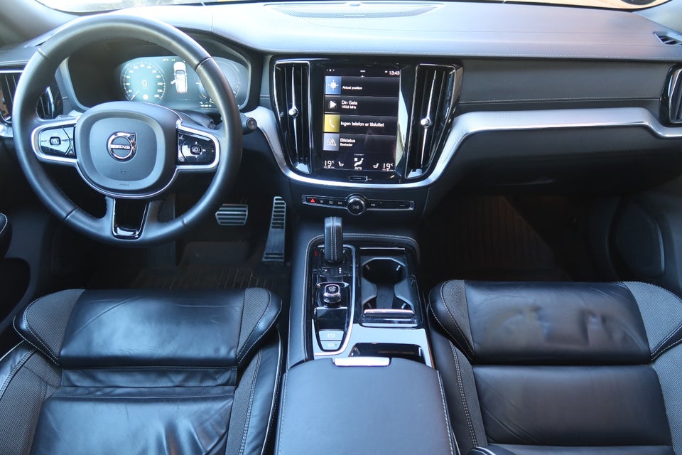 Volvo V60 2,0 T6 ReCharge R-Design aut. AWD 5d