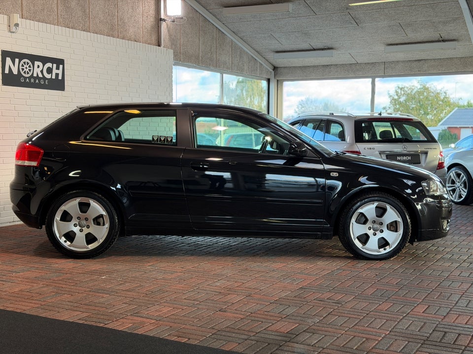 Audi A3 3,2 Ambition quattro DSG 3d