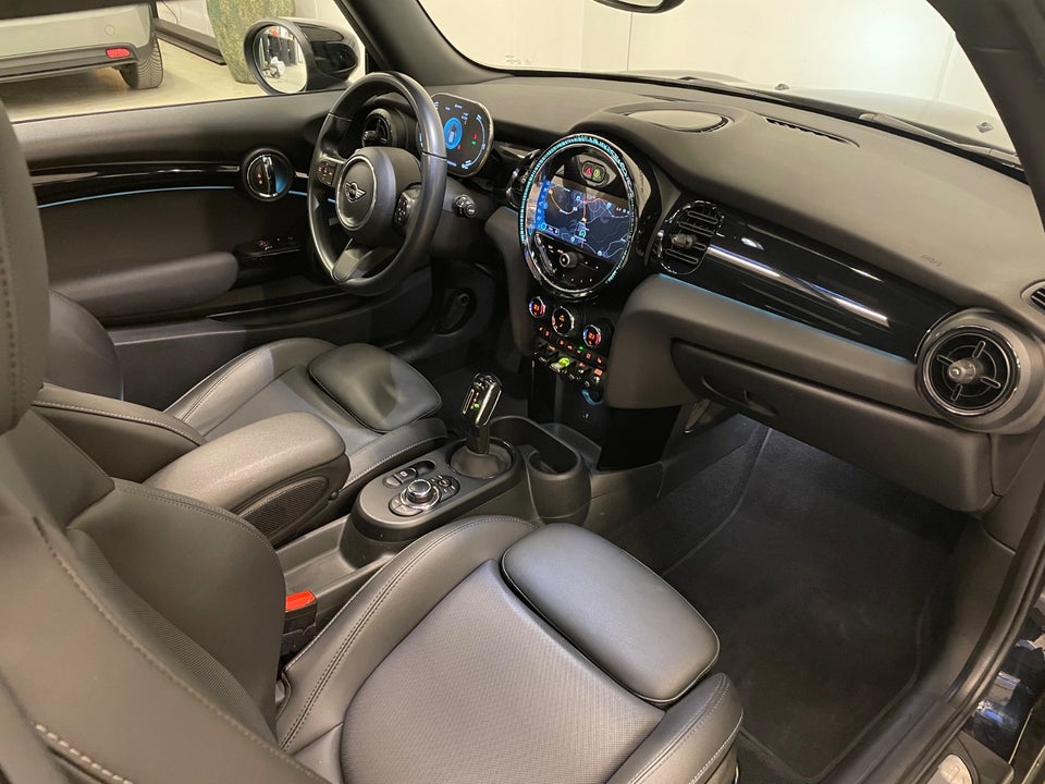 MINI Cooper SE Classic Trim 3d