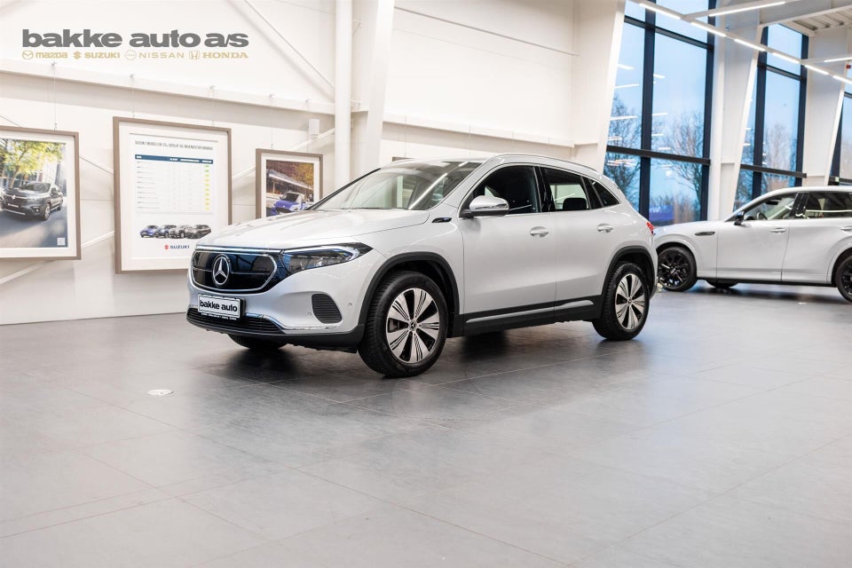 Mercedes EQA300 Progressive 4Matic 5d