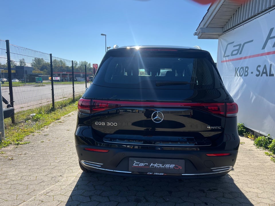 Mercedes EQB300 Progressive 4Matic 5d