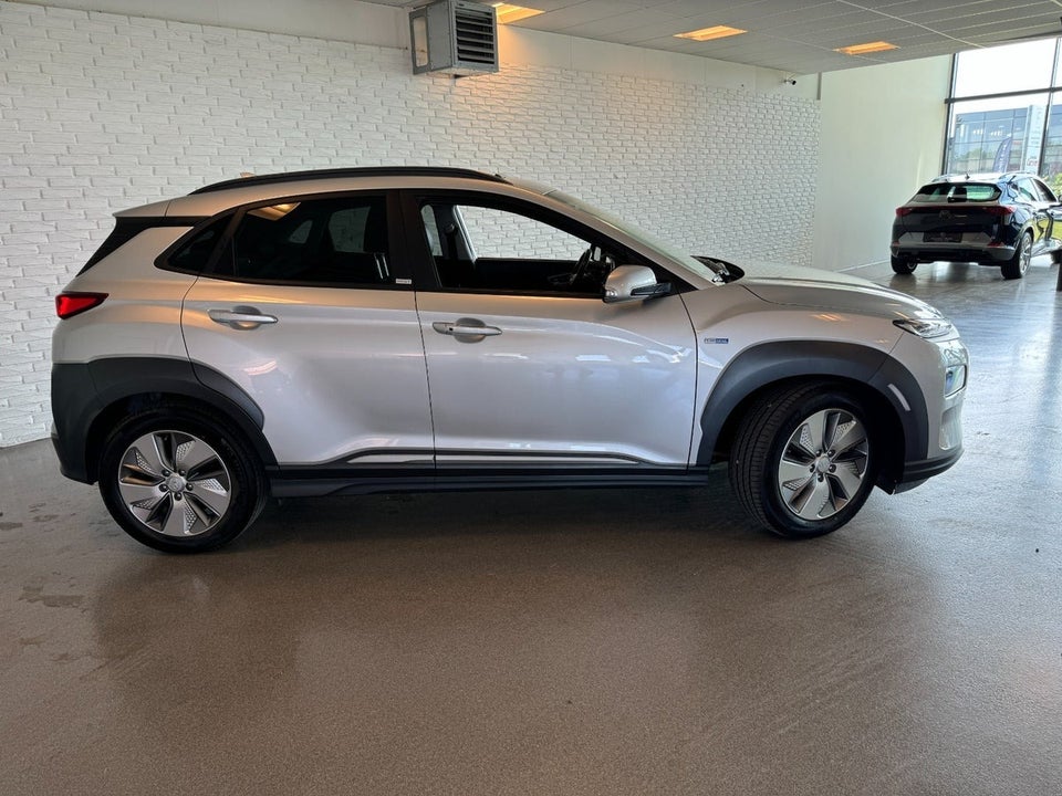 Hyundai Kona 64 EV Premium 5d