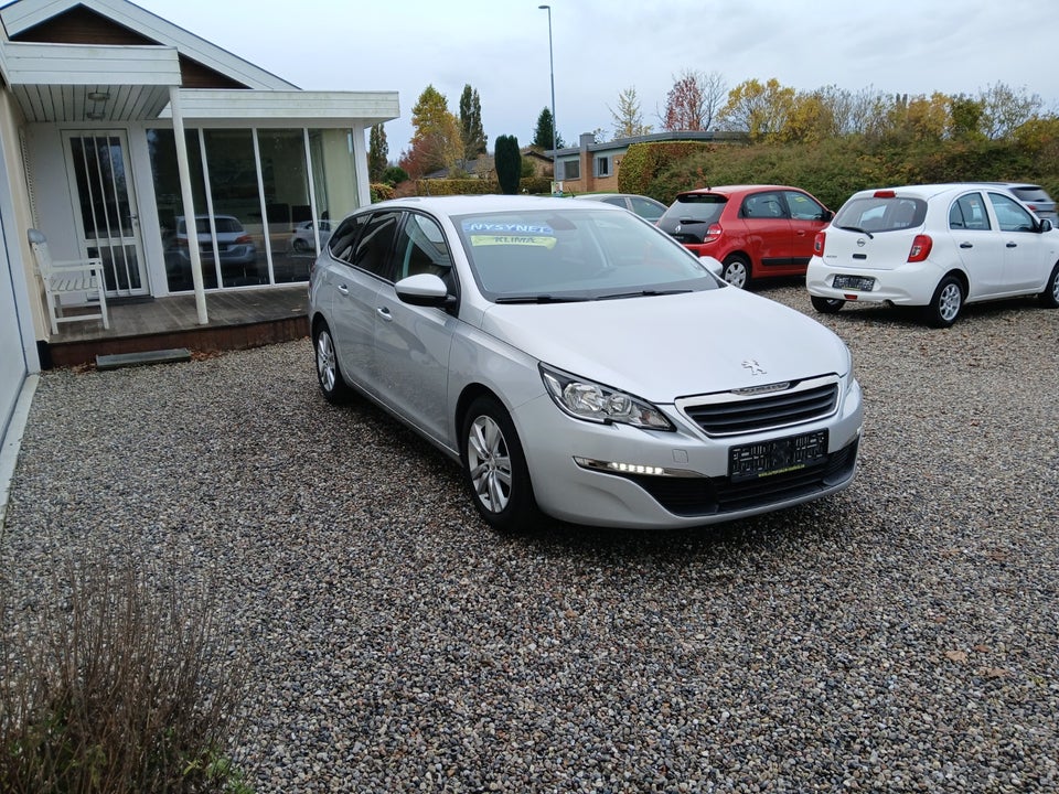 Peugeot 308 1,2 e-THP 110 Active SW 5d
